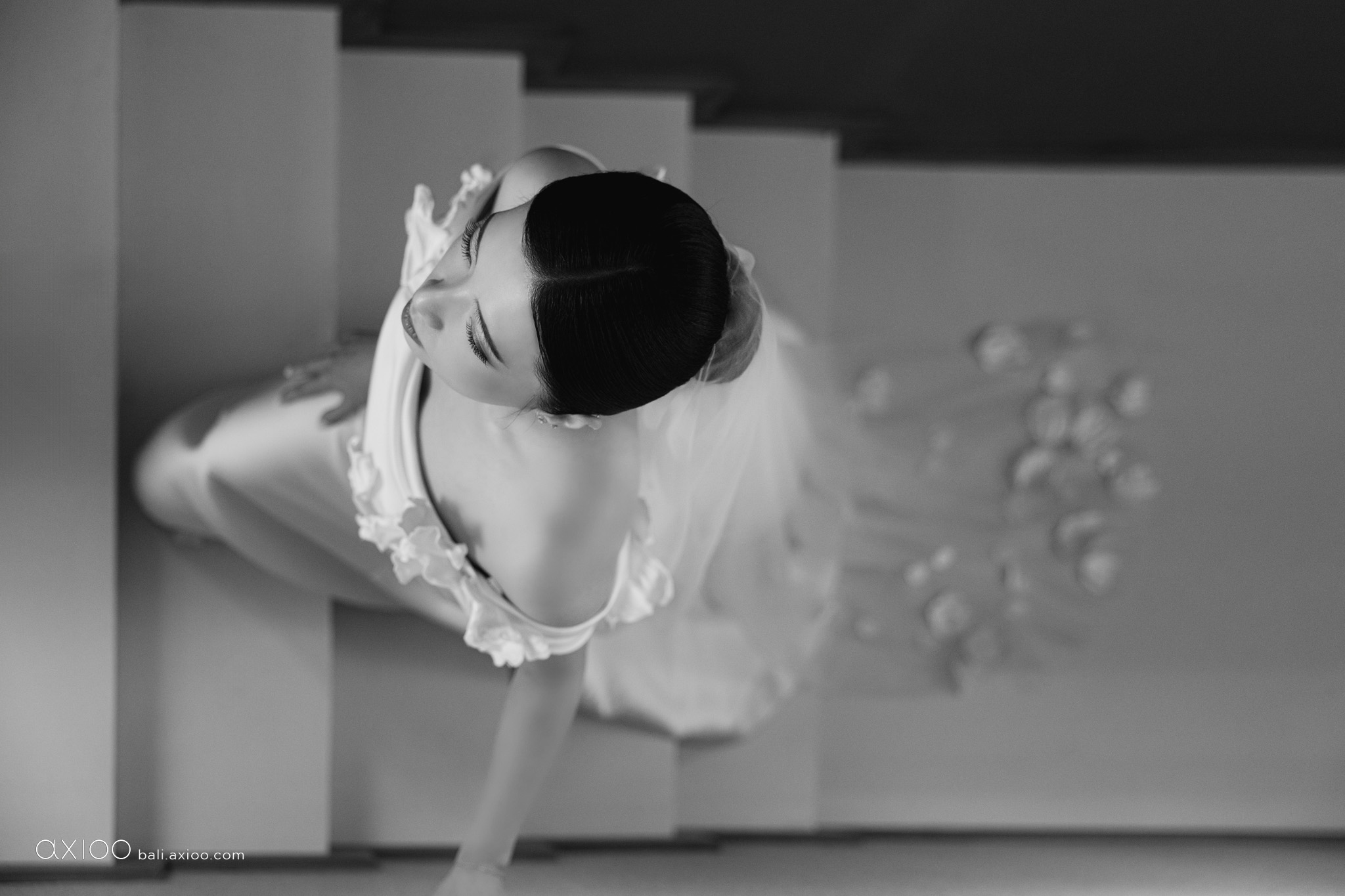 Axioo: A Study in Softness: A Wonderland Uluwatu Wedding in Bali